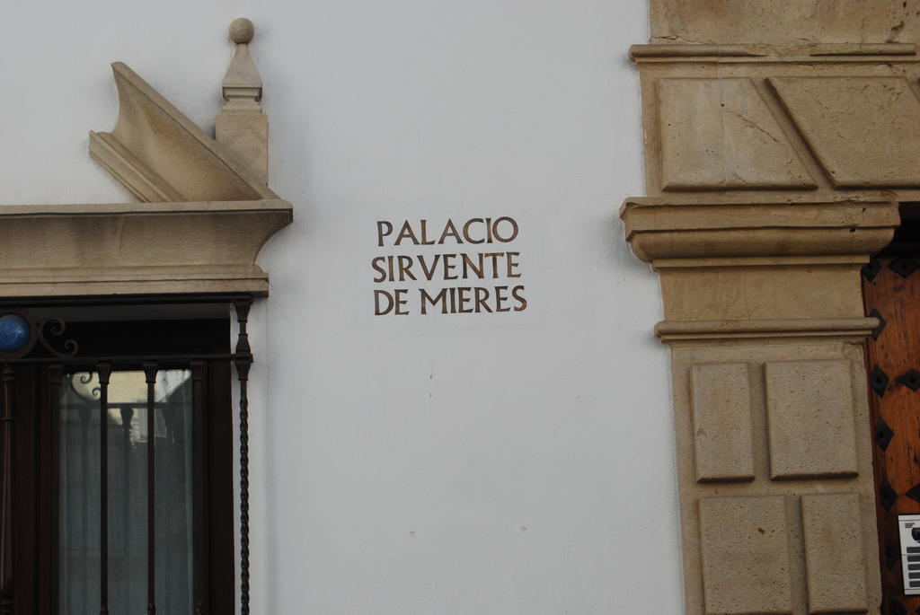 Palacio Sirvente Mieres - Parking Gratuito Andujar Exterior photo