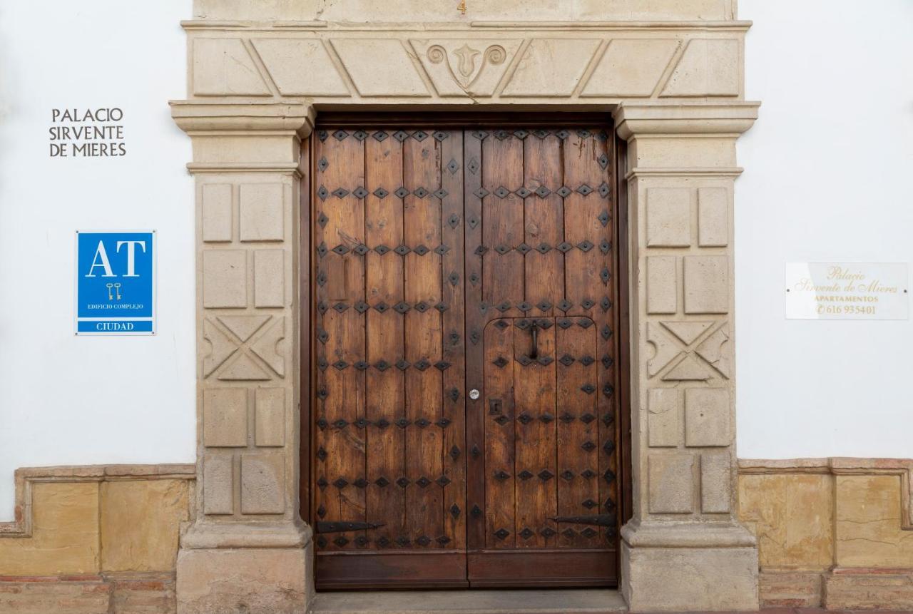 Palacio Sirvente Mieres - Parking Gratuito Andujar Exterior photo